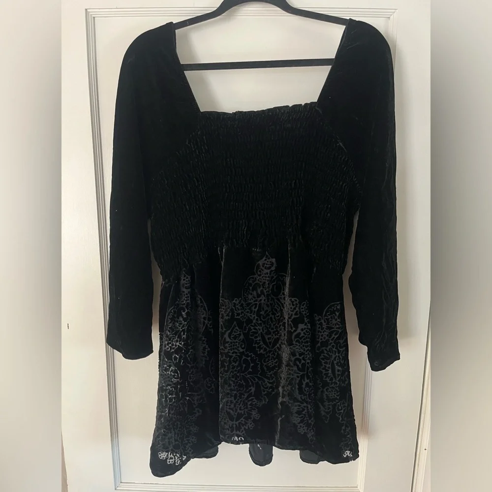 Venezia Black velvet burnout babydoll Blouse Smocked Waist 3/4 sleeve sz 22 24 - Picture 7 of 9